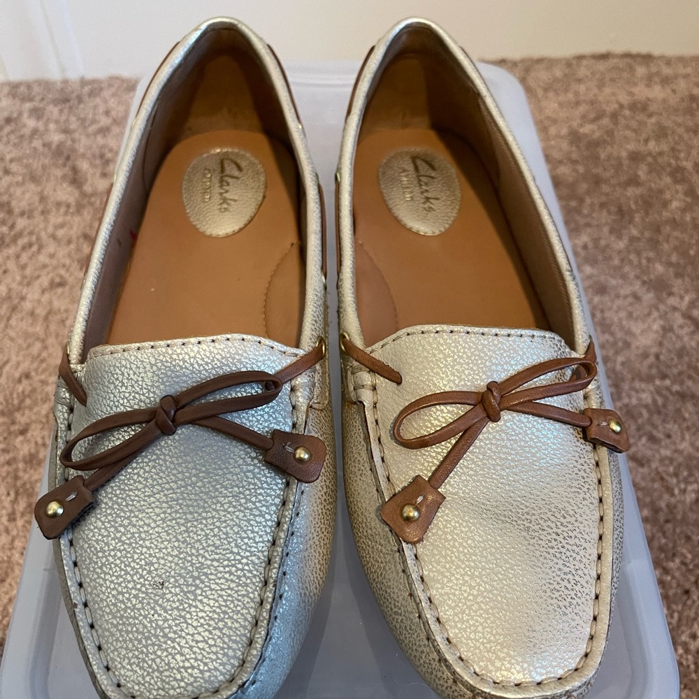 Women Clark's Artisan Moccasin shoes